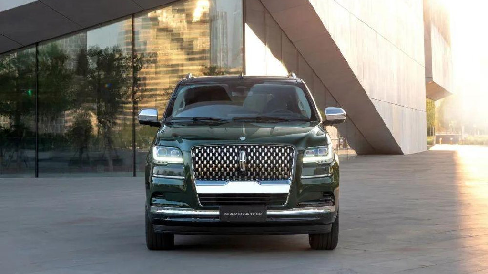 林肯领航员对比宝马X7，百万级豪华SUV怎么选？