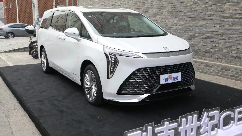 新车售价52.99万起，别克世纪产品力解析，还考虑丰田埃尔法么？