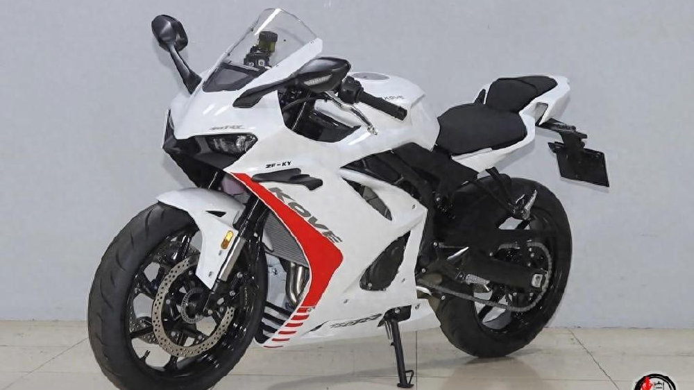 70匹马力+四缸引擎，凯越450RR新玩家版静态测评，到手不到3万元