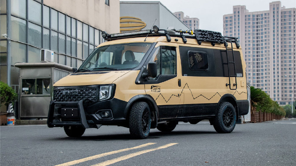 这才是露营车该有的样子，户外露营很方便，上班代步有面子