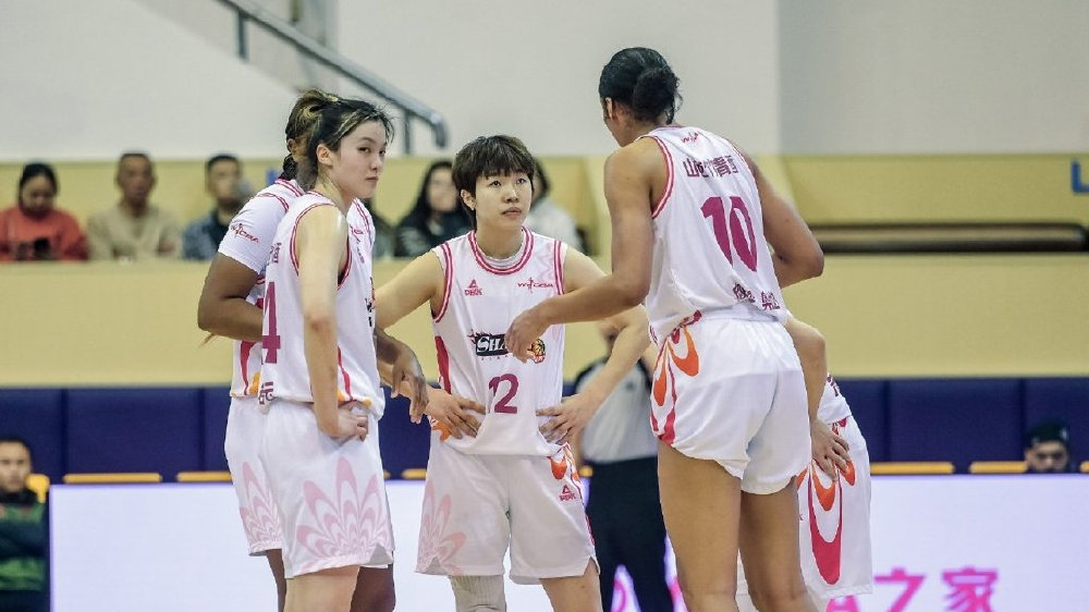 恭喜！女篮又一24岁新星蹿升：杨力维接班人轰28+6，郑薇看上她？