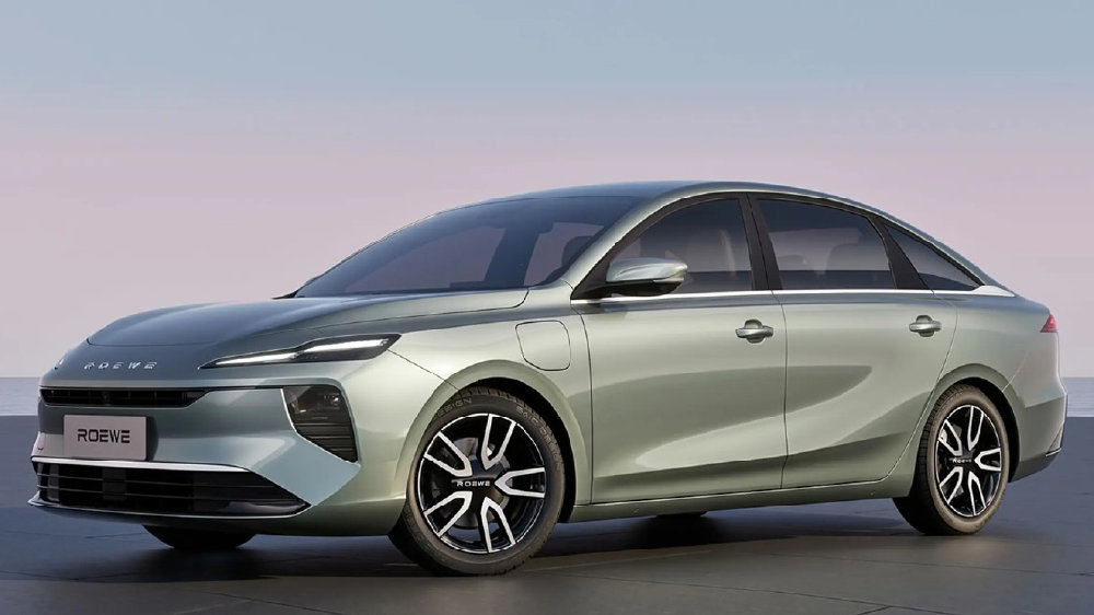 这设计你打几分？荣威D6：传统门把手+大胆撞色内饰，盯上年轻人