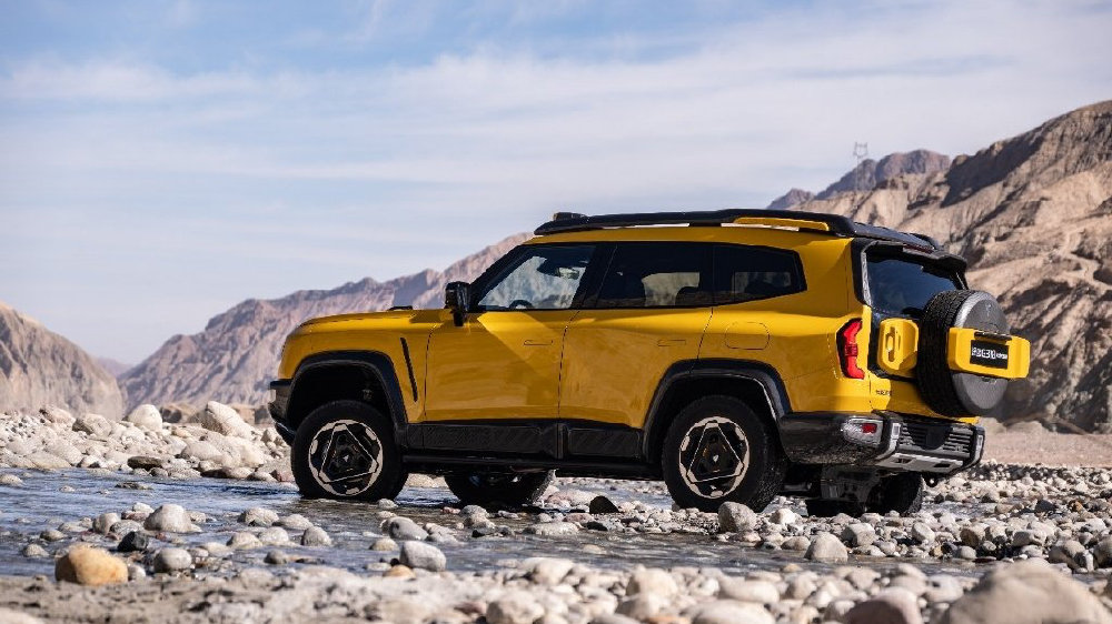 深蓝G318无忧穿越版15.29万元起，真正做到“哪里都能去”