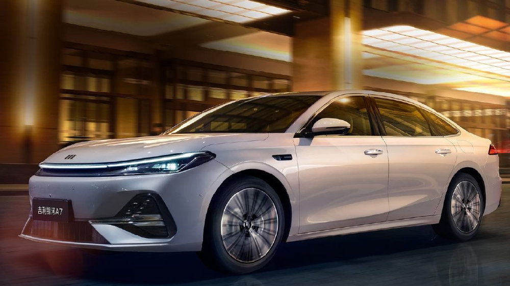 单车导购丨限时8.18万起的吉利银河A7，为什么首推150km远航版