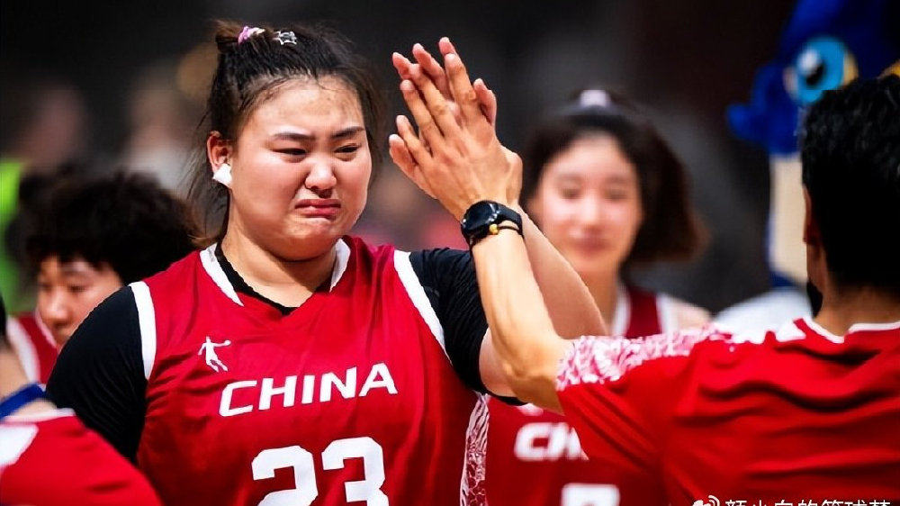 决胜时刻连拿10分！2.01米刘禹彤37+12统治内线 减重后有望入女篮？