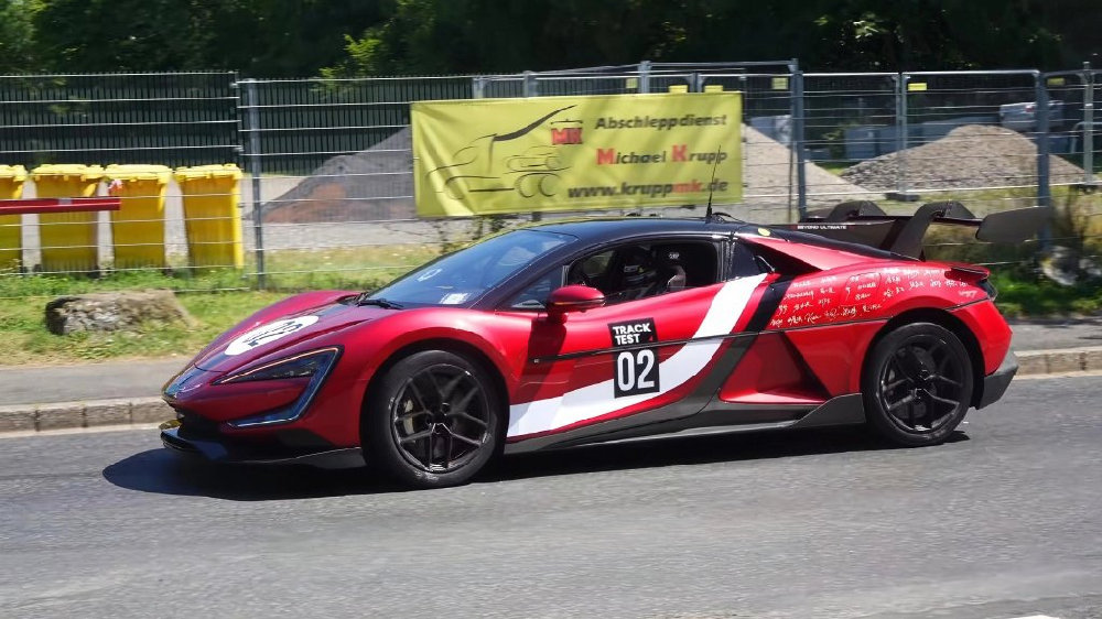 全球限量三十台！仰望U9 Xtreme极速超越布加迪，成为世界第一