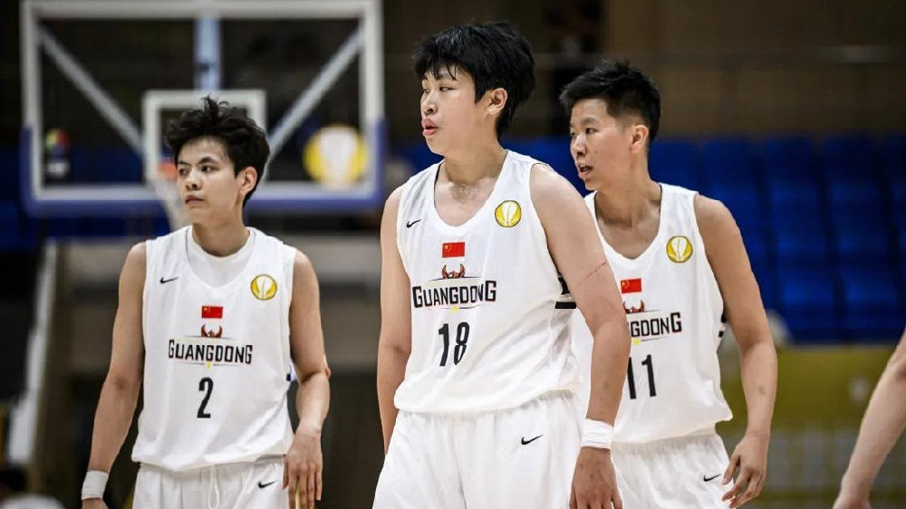 场均砍17+5！中国女篮25岁1米92新星闪耀冲冠：宫鲁鸣没看错她