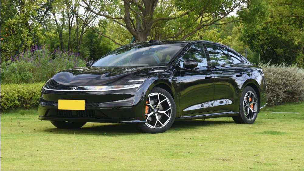 预售11.99万起，轴距2922mm，大溜背+无框车门，试驾长安启源A06