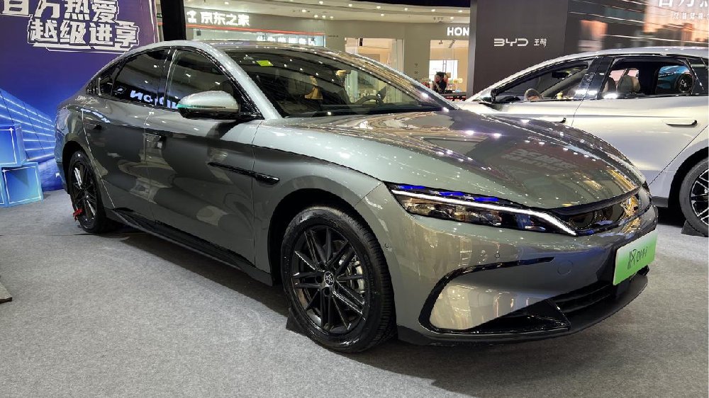 补贴后15.98万起，比亚迪汉长续航版上市，各方面配置均有升级