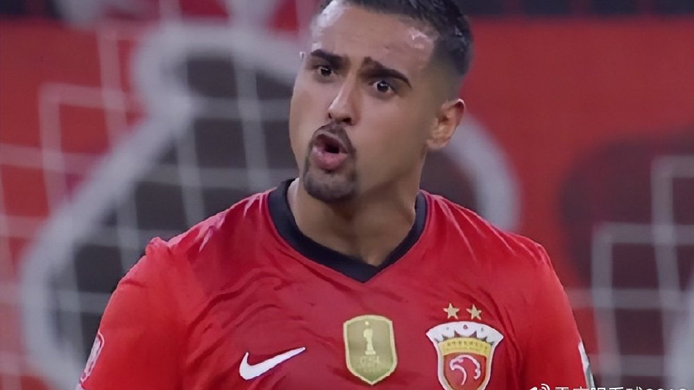 一场1：3让上海海港付出惨重代价，惨遭致命坏消息，中超争冠悬了