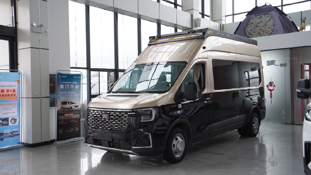 福特又一“王牌”T8，11月28亮相成都房车展，比GL8更实用！