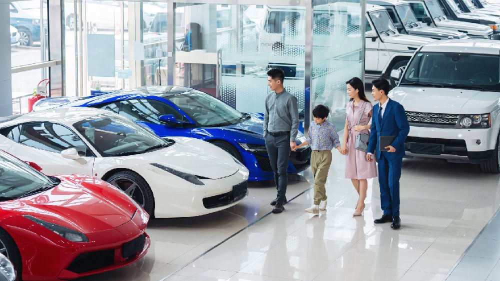 请珍惜那些不请保洁阿姨出镜的4S店