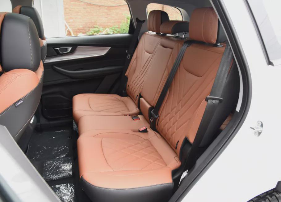 大7座国产SUV比拼:东风风行T5L对比奇瑞瑞虎8