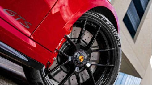 倍耐力轮胎搭载于保时捷911 GTS:首款采用混合动力系统的车型