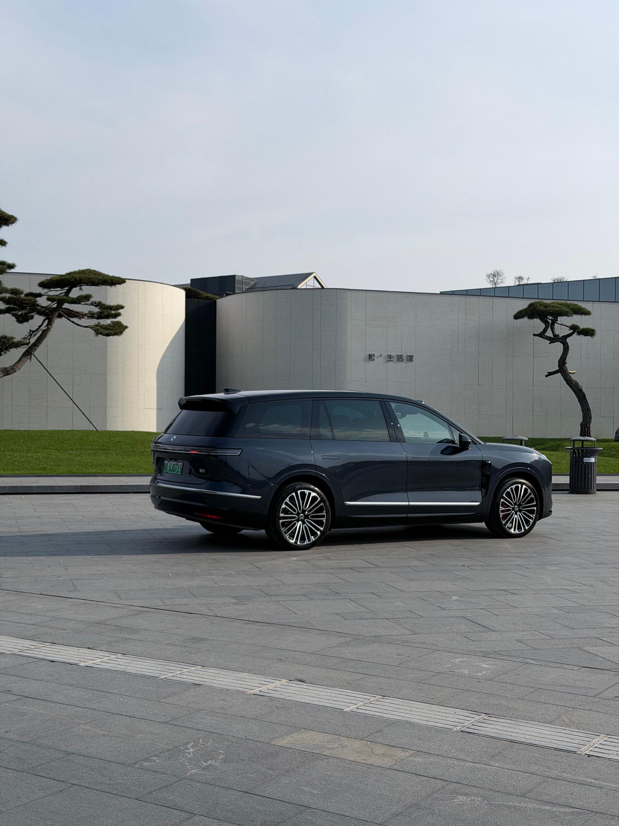 网友说我梦里开MEGA，现实中我开ES8