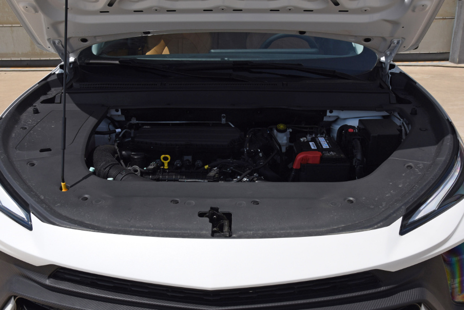 全新风行T5 EVO狂飚版对比启辰大V