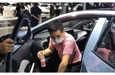 深圳会展行业复苏首展“粤港澳大湾区车展”开幕