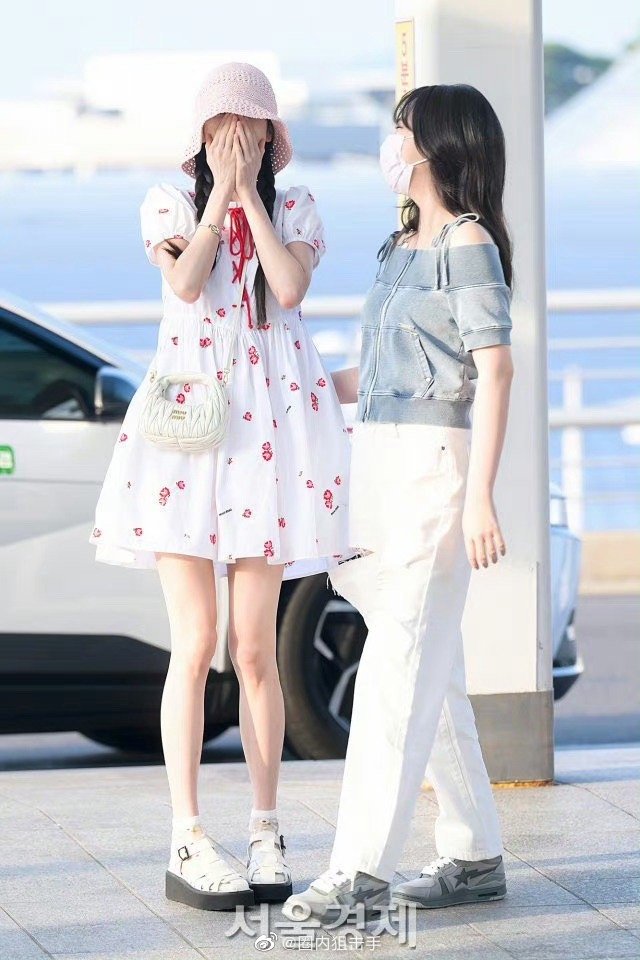 图片[5]-张元英今天和昨天穿的裙子都是中国粉丝在三年前送的……-沐风文化