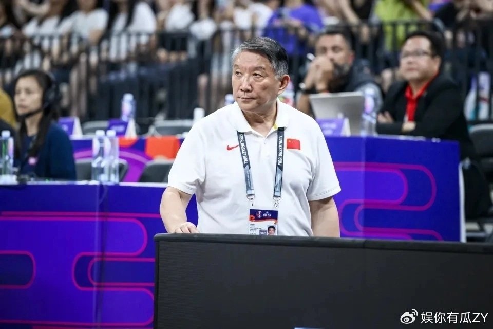 张子宇“矛盾体”？宫鲁鸣谈中国女篮选人：需要攻守兼备，跟上现代篮