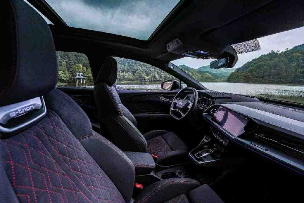 电车一定要颠覆过往传统吗?上汽奥迪Q5 e休闲区蓝鸢梦想 - Www.slyday.coM 电车一定要颠覆过往传统吗?上汽奥迪Q5 e休闲区蓝鸢梦想 - Www.slyday.coM