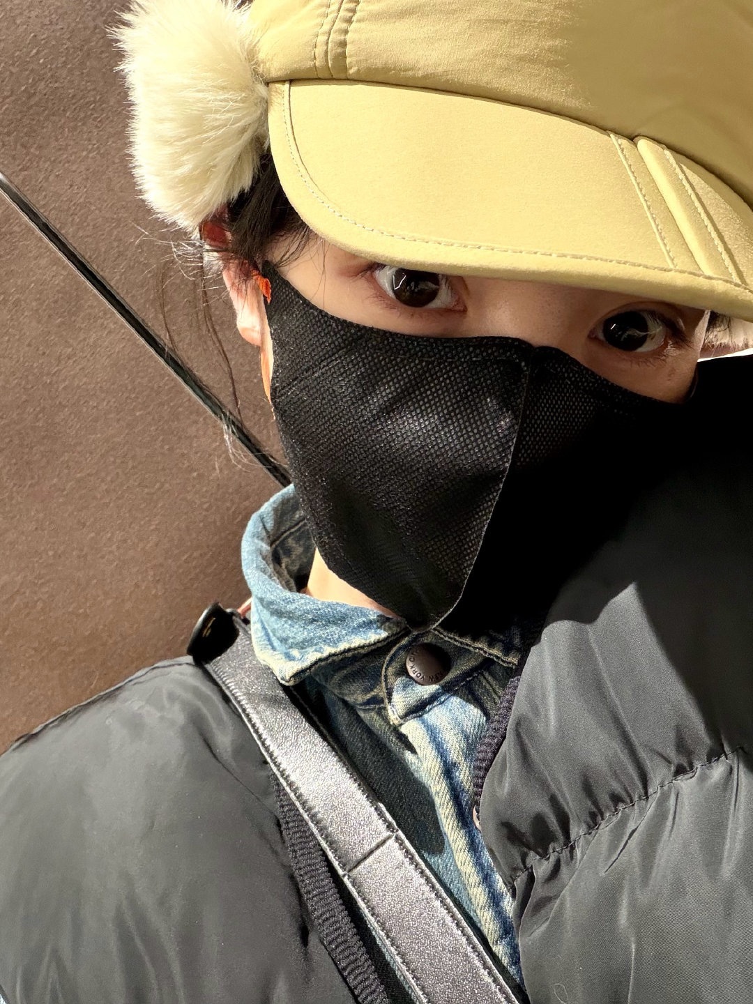 谁懂田曦薇人猫plog的可爱含量有多高，不管是怼脸拍，还是和猫猫合照都超萌呀