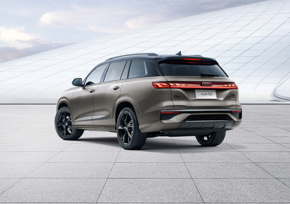 北京BJ90山河经典版对比奥迪Q6