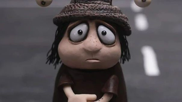 亚当·艾略特《蜗牛回忆录》：包容少儿不宜的阴暗破碎