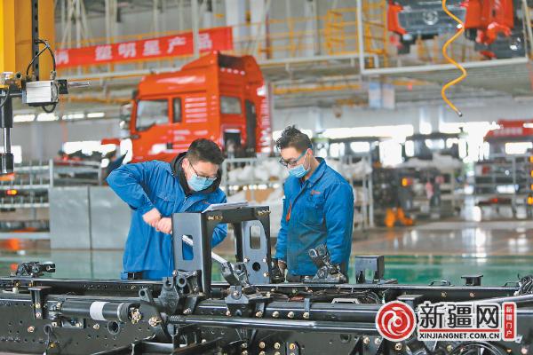 「一线见闻」陕汽新疆：新能源重卡加速跑