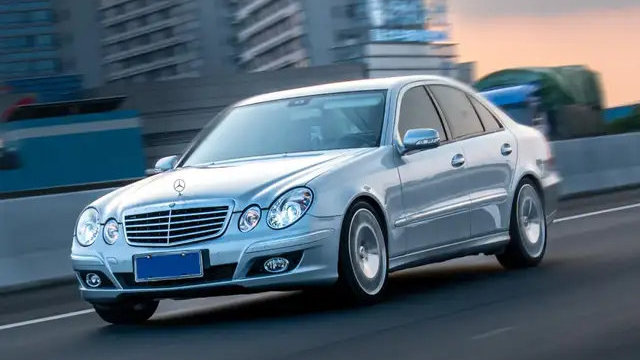 经典“四眼”奔驰E升级TTSPORT前六后四刹车