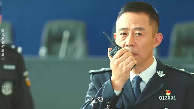 这才叫2025最新战争大片全程火力压制 严屹宽 屈菁菁/深海危机