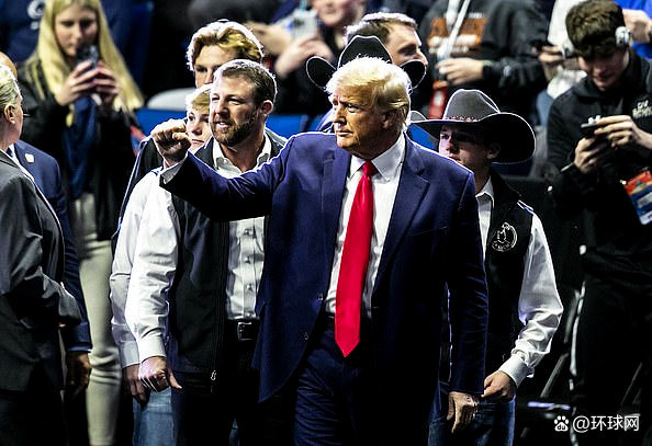 特朗普发预告:我下周二将被捕,救我休闲区蓝鸢梦想 - Www.slyday.coM 特朗普发预告:我下周二将被捕,救我休闲区蓝鸢梦想 - Www.slyday.coM