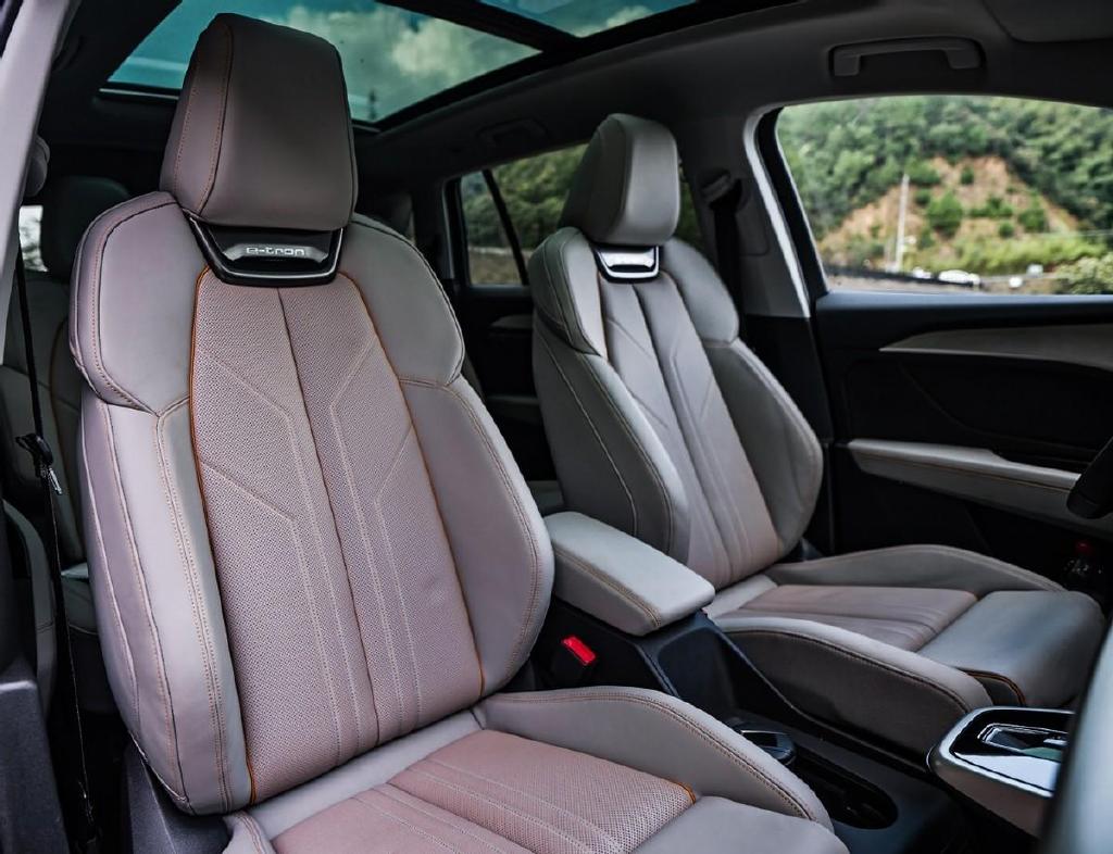 电车一定要颠覆过往传统吗?上汽奥迪Q5 e休闲区蓝鸢梦想 - Www.slyday.coM 电车一定要颠覆过往传统吗?上汽奥迪Q5 e休闲区蓝鸢梦想 - Www.slyday.coM