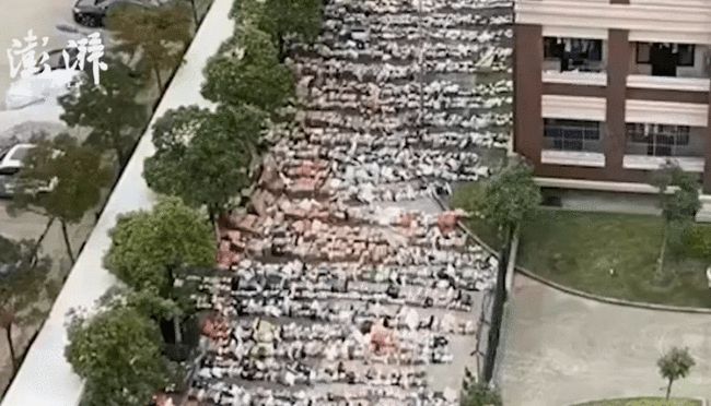 2亿围观!这所高校,快递多到“把路堵死”......休闲区蓝鸢梦想 - Www.slyday.coM 2亿围观!这所高校,快递多到“把路堵死”......休闲区蓝鸢梦想 - Www.slyday.coM