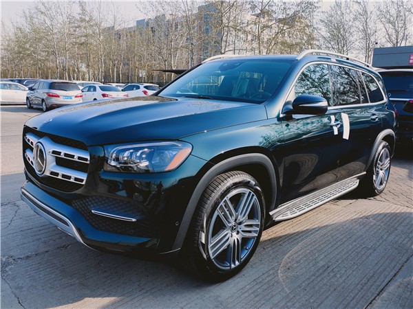 奔驰suv320报价,奔驰suv320报价及图片 新浪汽车>汽车看点>自媒体>正文> 首先我们来看看奔驰gls(配置|询价)