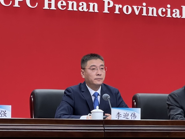 郑州常住人口_挤!郑州1平方公里1665人人口密度接近省平均数3倍