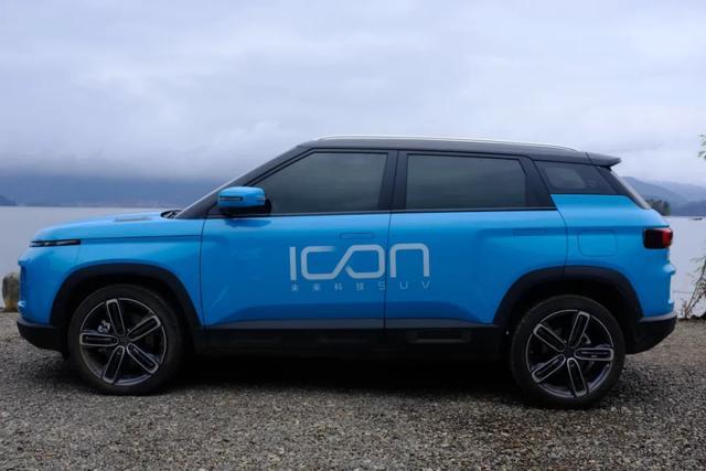 试驾吉利ICON:给年轻人造车的一个标准答案