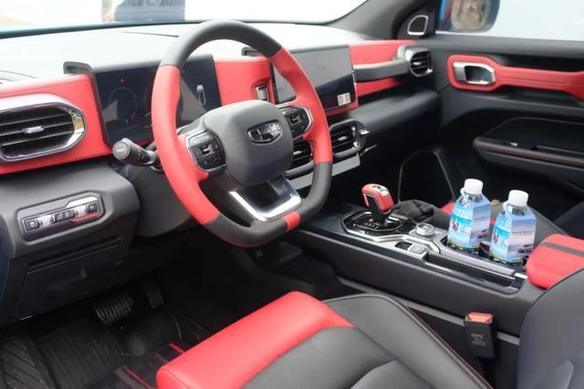 试驾吉利ICON:给年轻人造车的一个标准答案