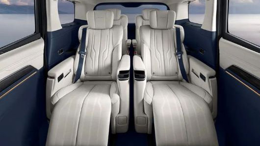 别克世纪CENTURY六座版内饰官图发布，依旧很奢华