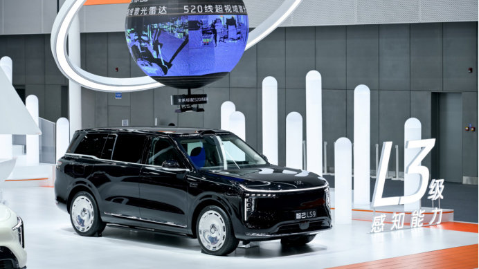智己LS9、LS6成广州车展焦点：双爆款带动品牌势能全面上扬