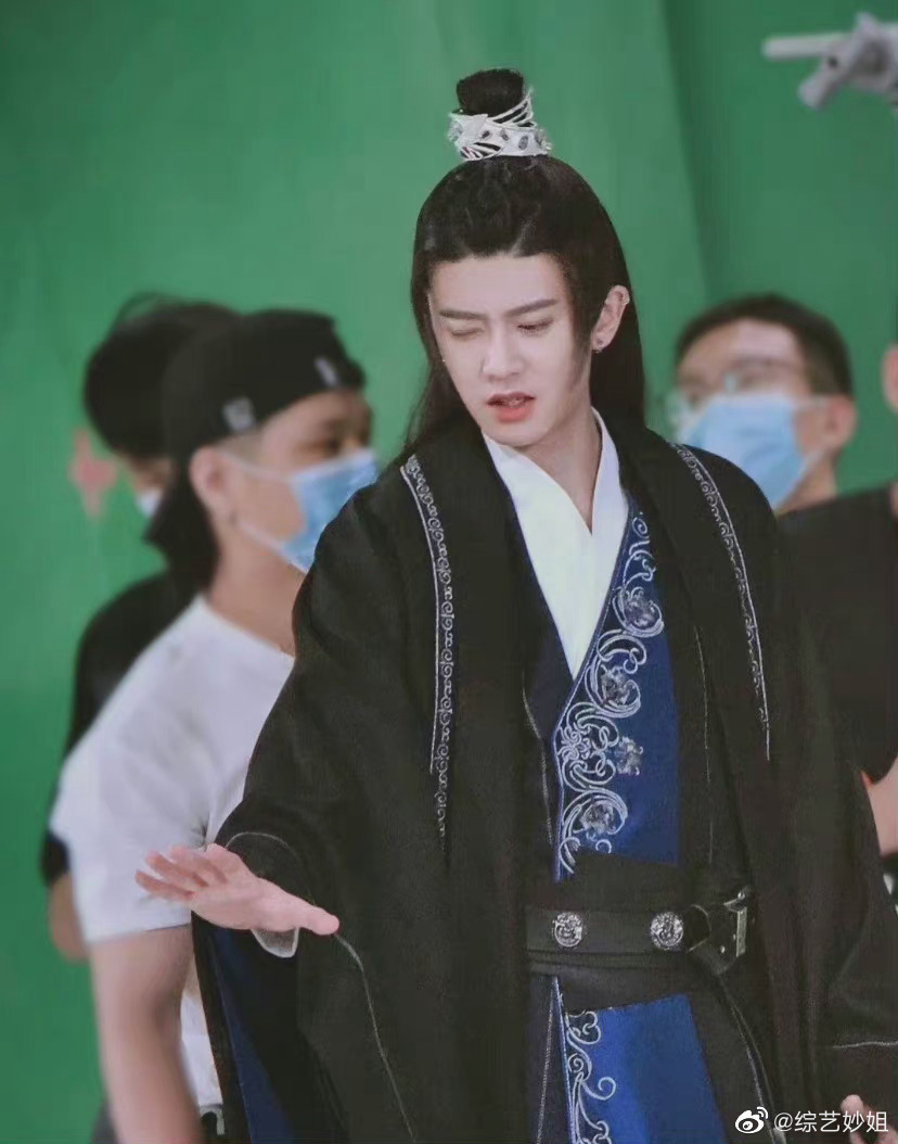 任嘉伦《与君初相识》_高清图集_新浪网