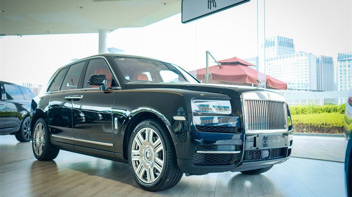 暗夜君王：劳斯莱斯库里南，一场献给时代的奢华仪式