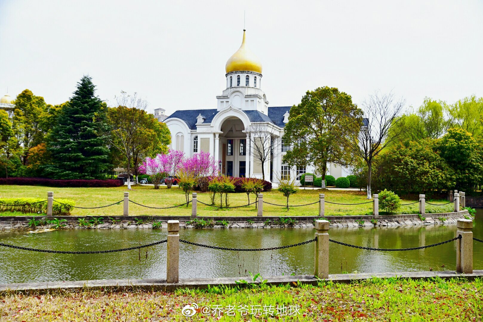 风景如画的上海外国语大学,好大的一个校园,环境清幽