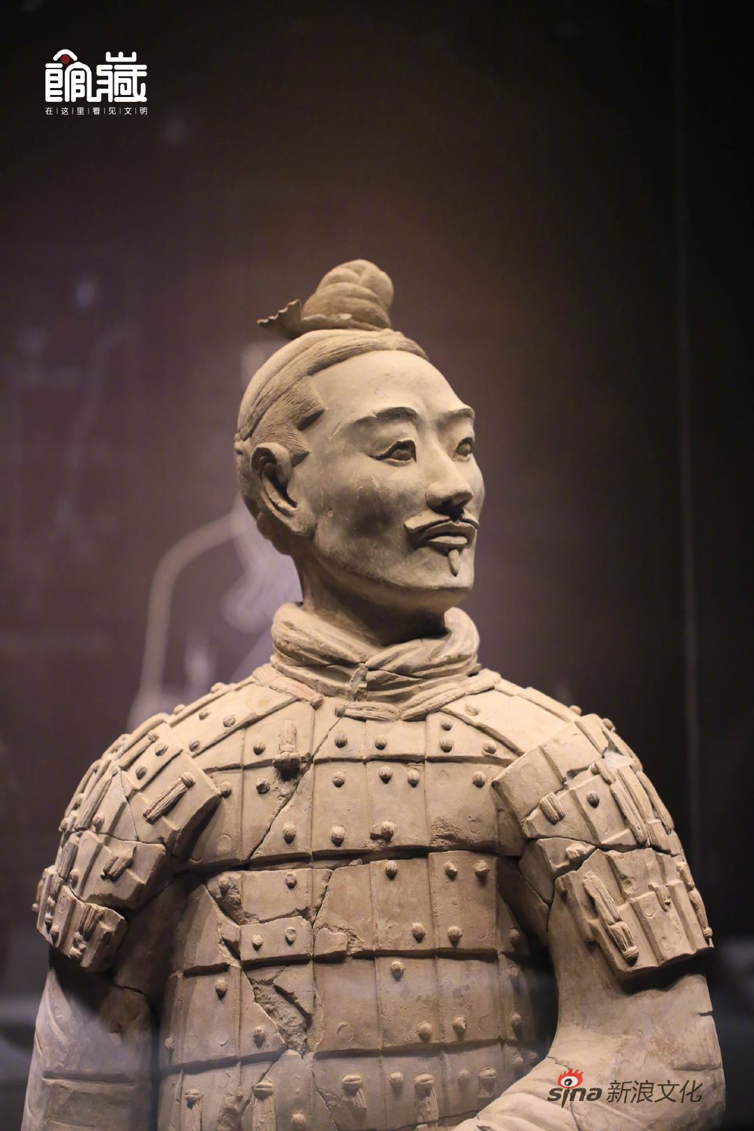 这是秦始皇帝陵兵马俑二号坑出土的跪射俑