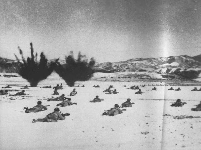 《长津湖》票房破20亿,有人看完回家尝冻土豆,很心酸休闲区蓝鸢梦想 - Www.slyday.coM 《长津湖》票房破20亿,有人看完回家尝冻土豆,很心酸休闲区蓝鸢梦想 - Www.slyday.coM