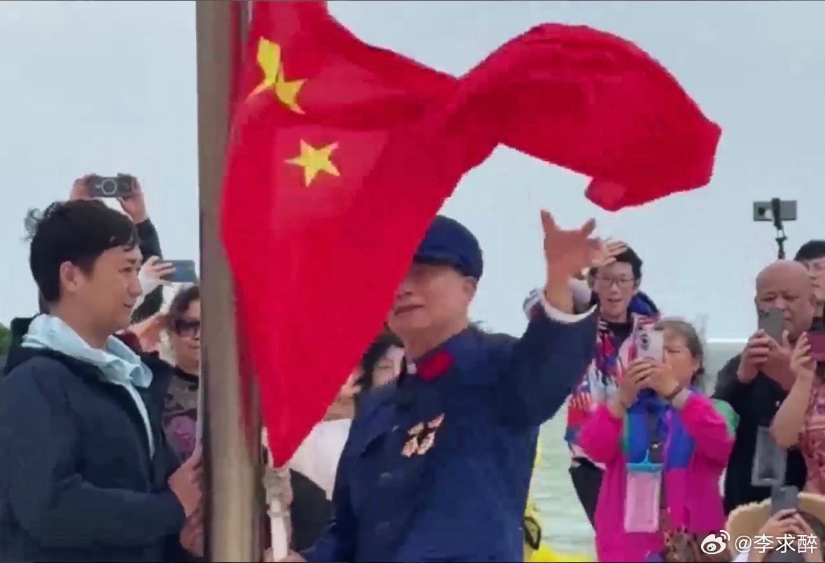 忠诚、奉献、担当是军人永不褪色的亮点…