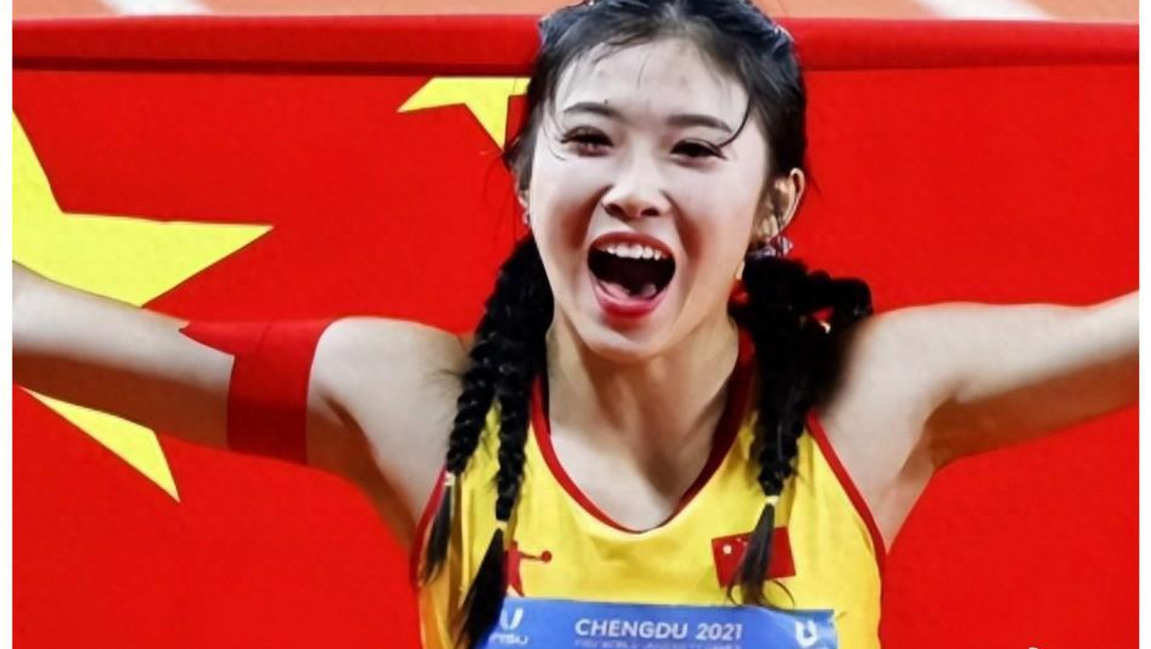 体坛格局要变？吴艳妮创造历史，里子面子都赢了，走上谷爱凌老路