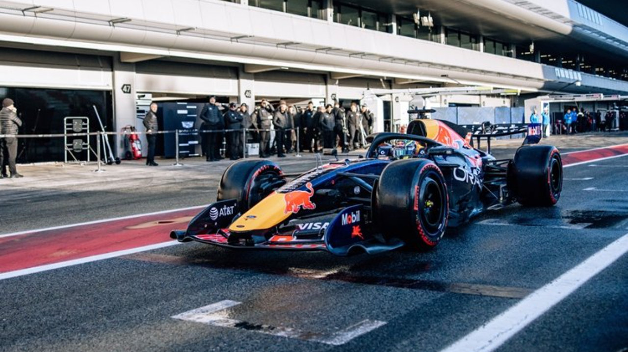 奔驰法拉利引擎一骑绝尘，奥迪直接趴窝，2026F1首场测试情况如何？