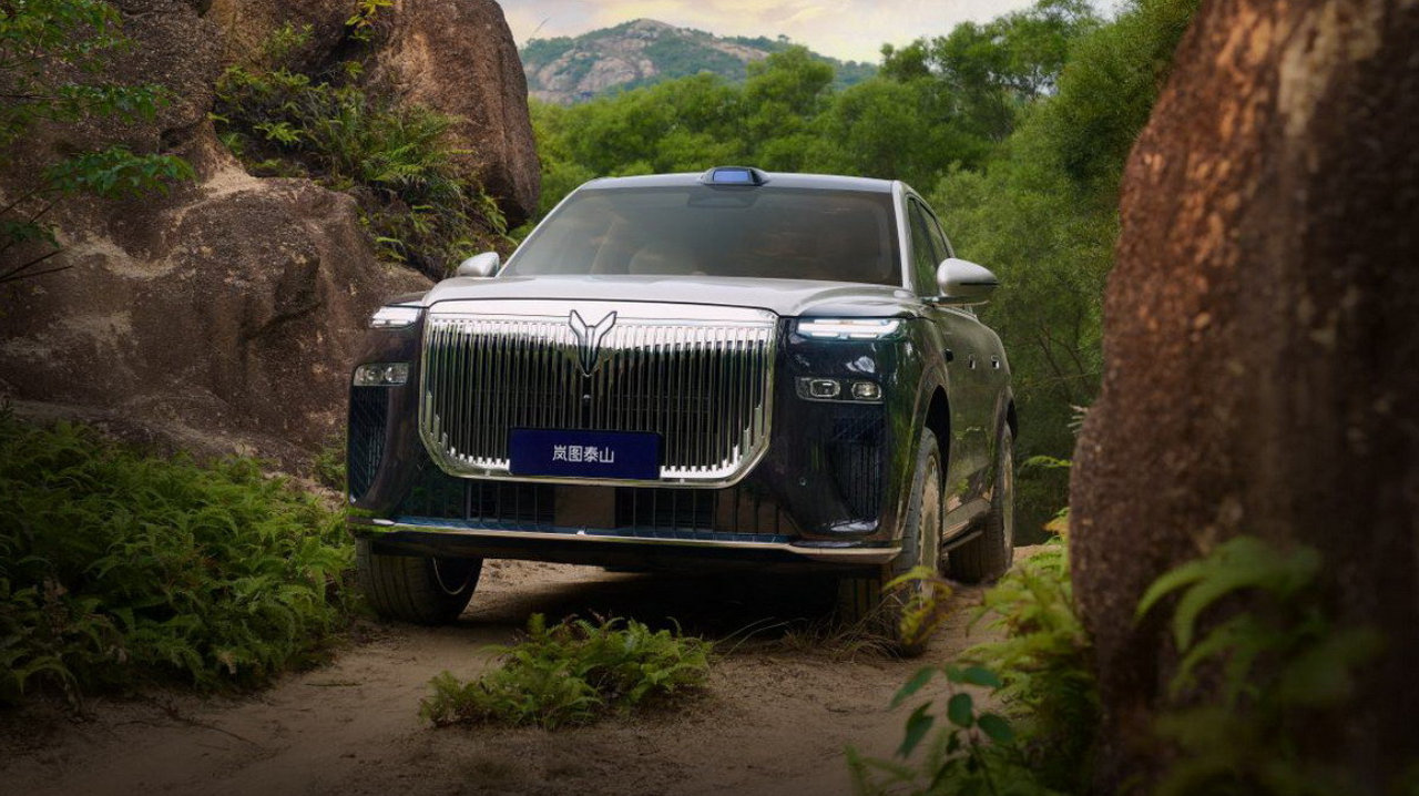 岚图泰山首次重磅整车OTA，乾崑智驾ADS 4.1满血升级、越野实力全提升