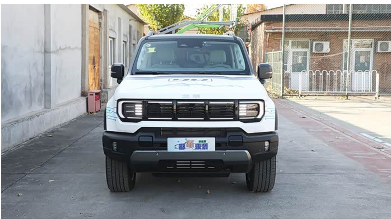 产品力不输坦克300，北京越野BJ40增程分期降2万，你会考虑么？