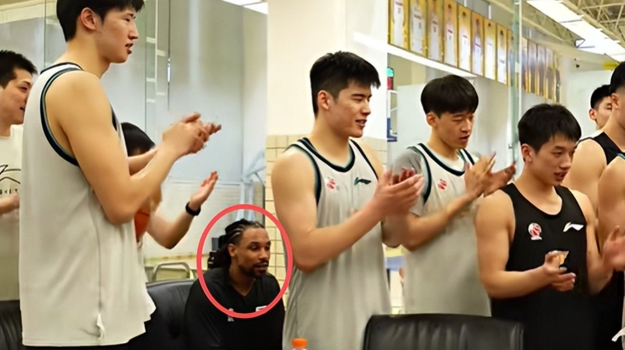 破案了，为何朱芳雨急于引进大外原因找到，萨林杰2次作妖令球队难忍